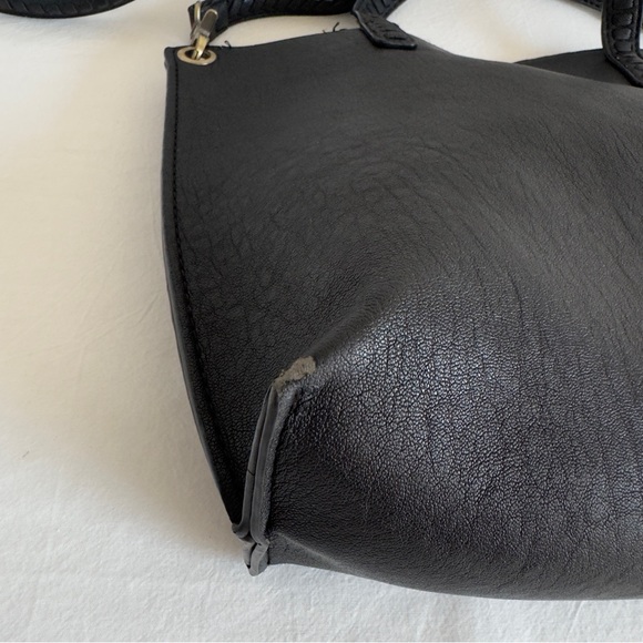 SASHA & SOFI Classic Simple Black Faux Leather Crossbody HandBag w/ Pouch - Picture 6 of 6